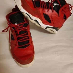 NIKE JORDAN MENS SIZE 11 SNEAKERS